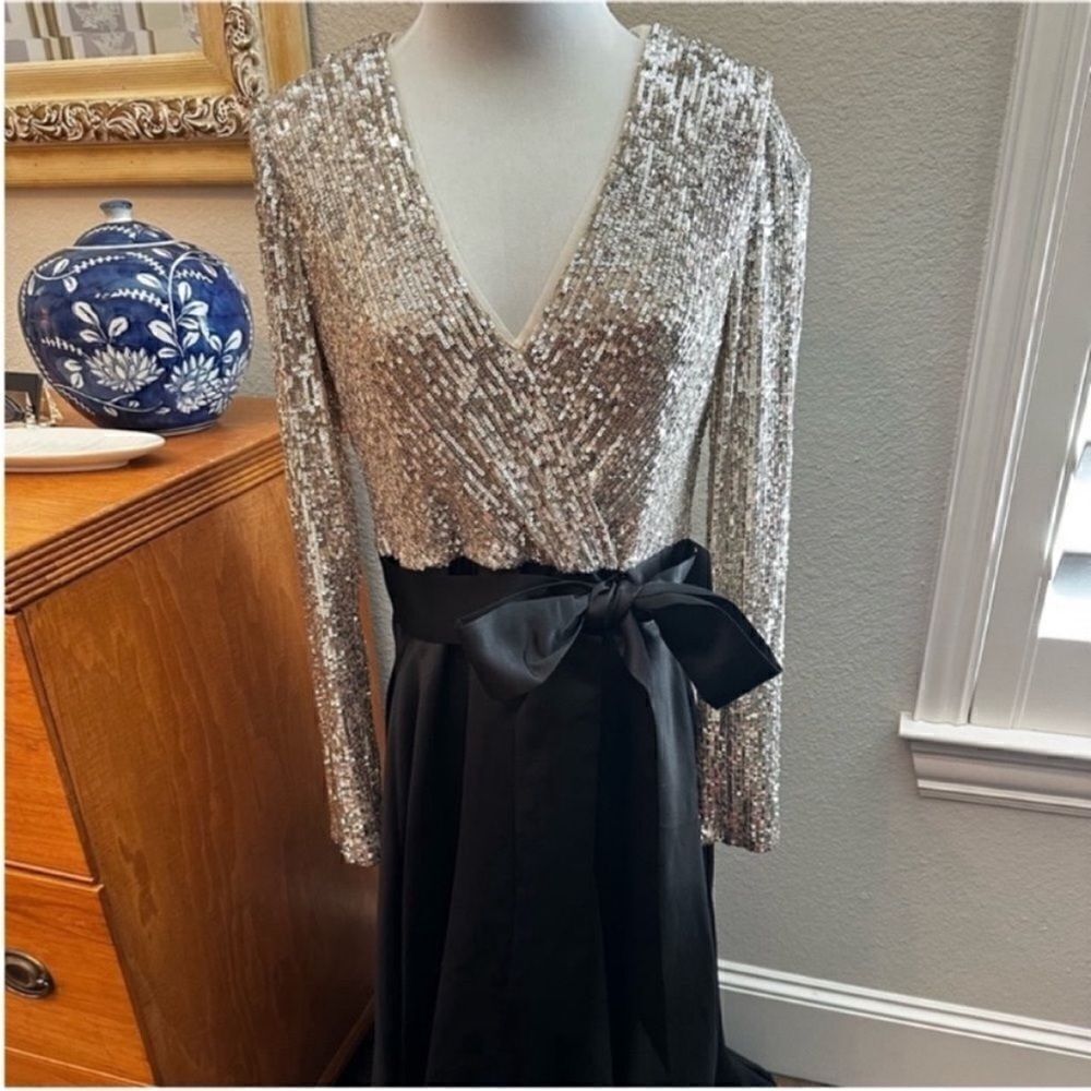 Xscape gown - Picture 4 of 9